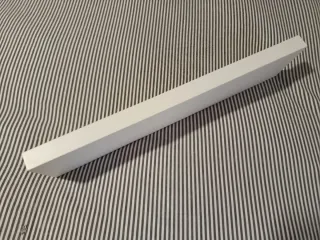 Estantería cuadros IKEA blanca. Largo 55 cm.