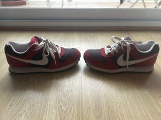 Nike Roja Negra Talla 37.5