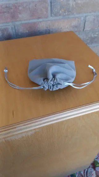 10 Dados Acrílicos Transparentes D6 con bolsa gris