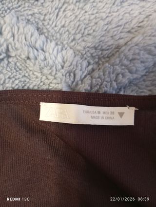 Vestido marrón con volantes, mu bonito