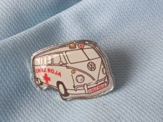 Insignia Pin Voluntarios Cruz Roja