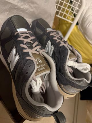 New Balance 878 Talla 42 Gris