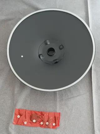 Tavolo da bar rotondo Amazon Basics