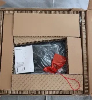 Tavolo da bar rotondo Amazon Basics