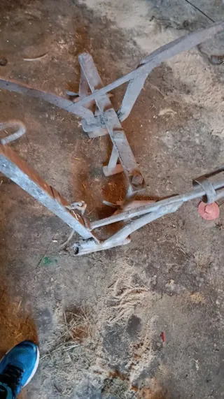 Arado de mula antiguo