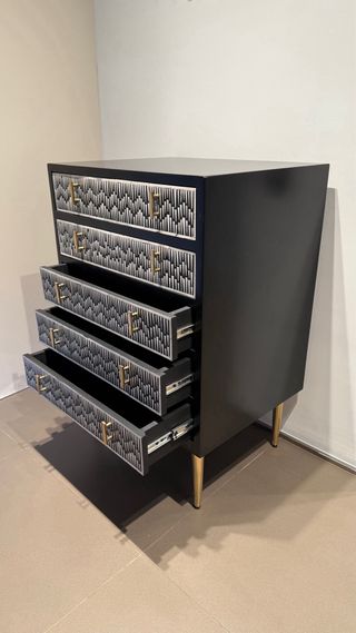 Cajonera Kare Negra con Patas Doradas