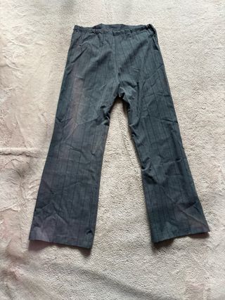 Pantalones de traje grises con rayas
