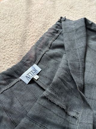 Pantalones de traje grises con rayas