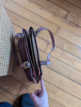 Bolso de piel Acacia burdeos 36x26 cm