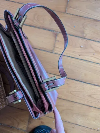 Bolso de piel Acacia burdeos 36x26 cm