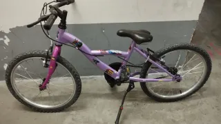 Bicicleta infantil morada