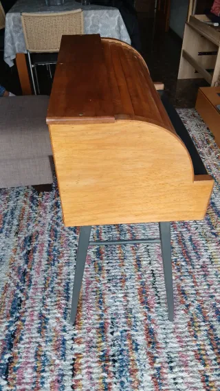 Escritorio de madera