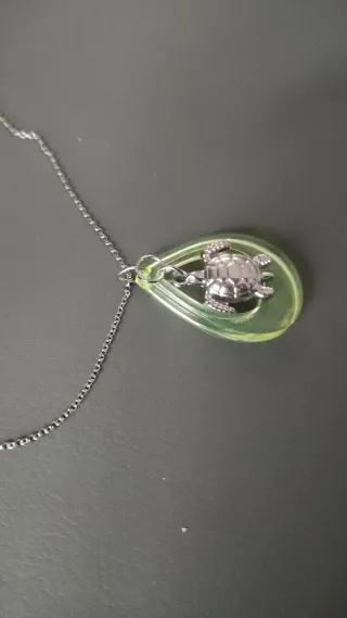 Collana con ciondolo tartaruga