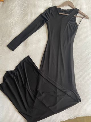 Vestido largo negro asimétrico