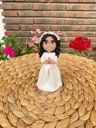 Figura niña comunión tarta