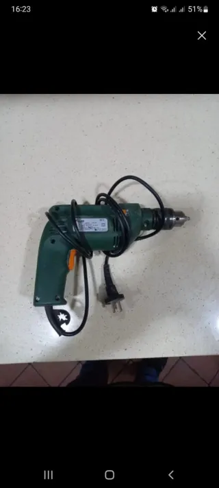 Taladro percutor 500W