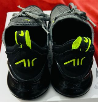 Nike Air Max 270 Sportive Taglia 37,5