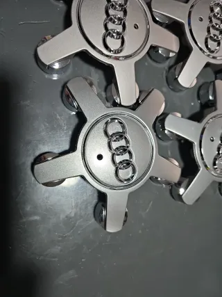 Tapacubos Audi 4FN601165 no son originales