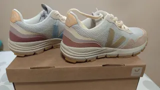 Veja Zapatillas Deportivas Beige y Rosa