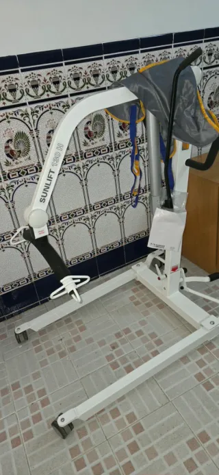 Grua manual para mover a personas