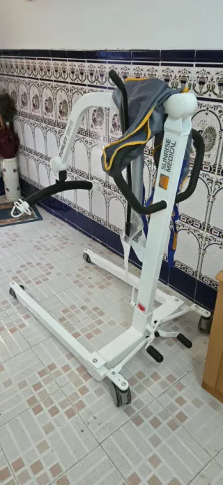 Grua manual para mover a personas