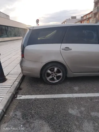 Mitsubishi Grandis 2006