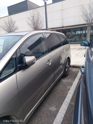 Mitsubishi Grandis 2006