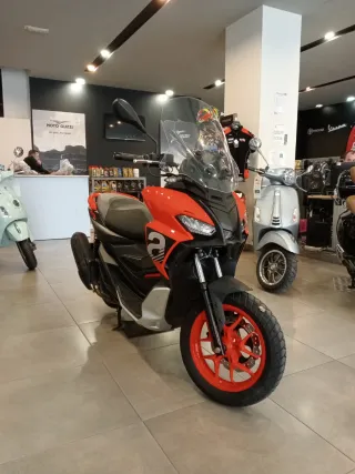 Aprilia SR GT 125 sport
