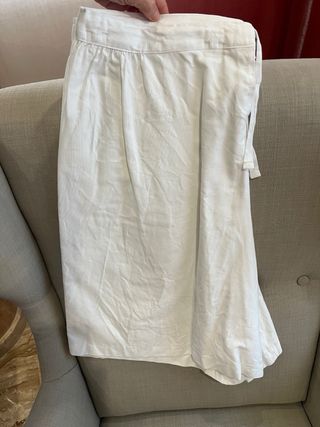 Traje saragüell/fallero tonos grises y blancos.