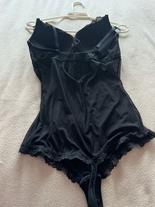 Body de encaje negro talla L