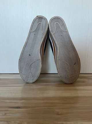 Zapatillas Nike blancas y marrones T39