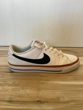 Zapatillas Nike blancas y marrones T39