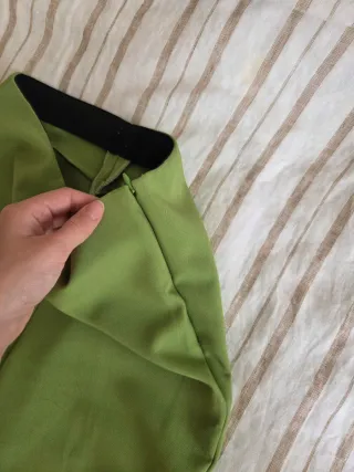 Pantalones elásticos verdes