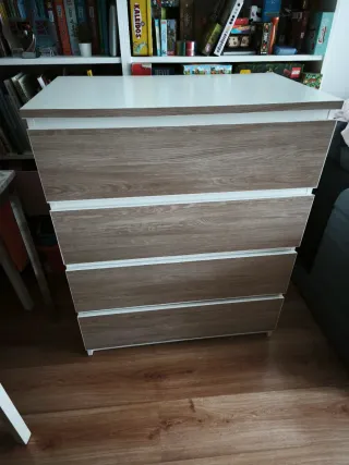 Cómoda Malm 4 cajones Ikea