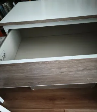 Cómoda Malm 4 cajones Ikea