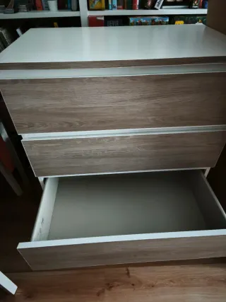 Cómoda Malm 4 cajones Ikea