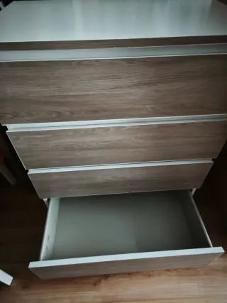 Cómoda Malm 4 cajones Ikea