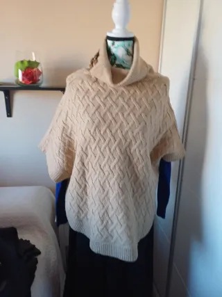 Poncho Massimo Dutti Beige Talla Única