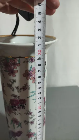 Jarrón antiguo floral