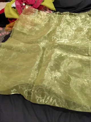 Ropa de baile oriental dorada