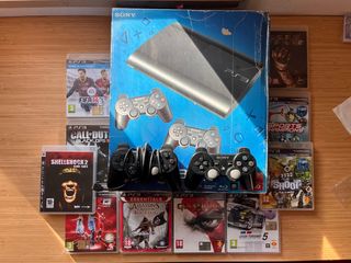 Playstation 3 Super Slim + 10 Giochi PS3