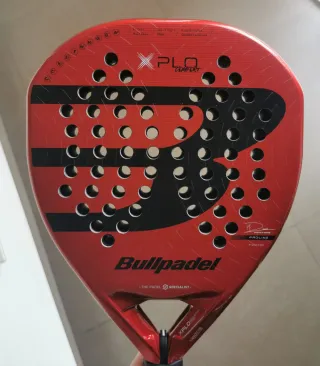 Pala y Mochila Bullpadel Martín Di Nenno