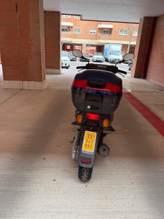 Yamaha Neos 49cc Scooter Año 2002 aprox.