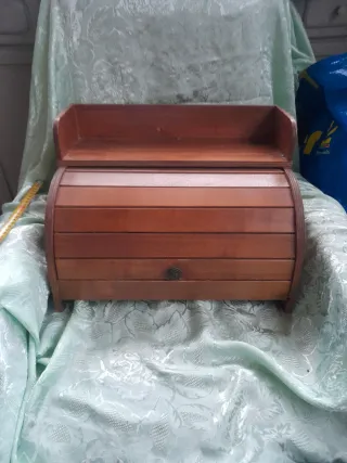 Antico cestino porta pane in legno