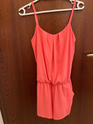 Mono corto salmón tirantes