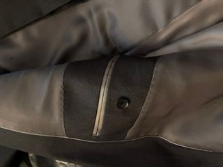 Traje gris oscuro de la marca storemen