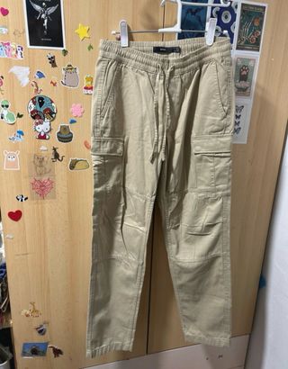 Pantalones cargo Bershka beige