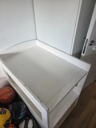 Cambiador de bebes blanco con cajón y balda