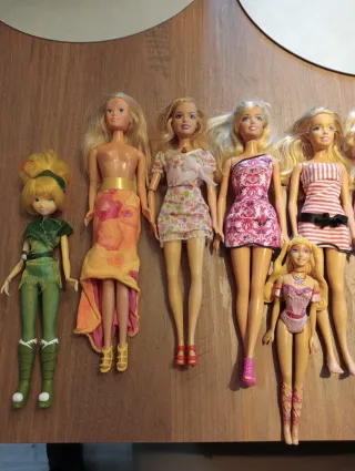 Lotto 8 Barbie Mattel, Disney e altro