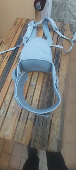 Mochila Portabebés Canguro Gris
